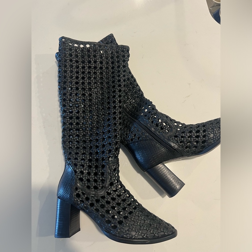 Free people black leather Woven Boot 8 - Picture 2 of 4